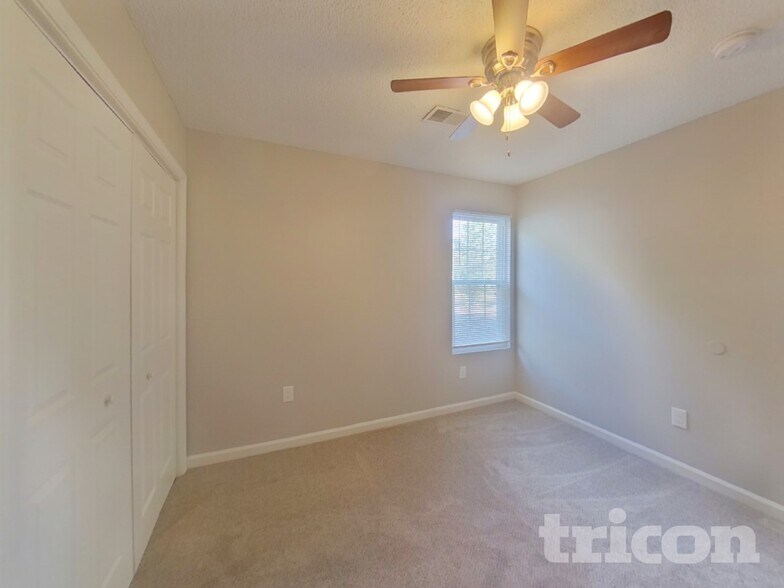 Building Photo - 1 Tomafield Ct