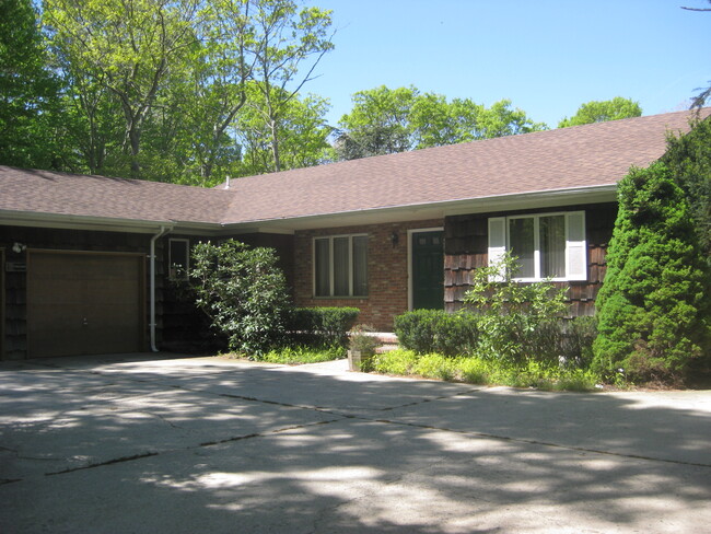 Building Photo - 157 Bridies Path