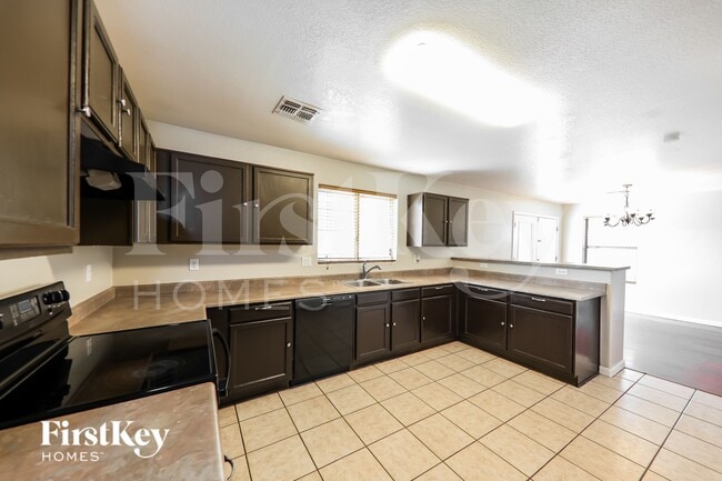 Building Photo - 12807 W Voltaire Ave