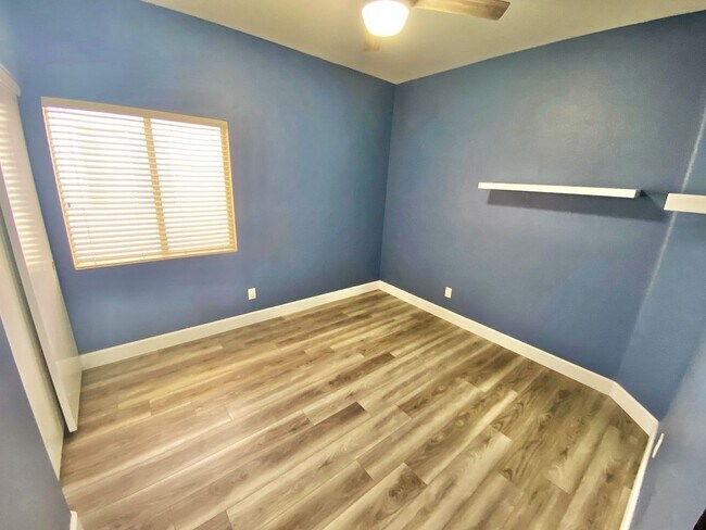 Building Photo - BEAUTIFUL 3 BEDROOM 2 FULL BATHS SINGLE ST...