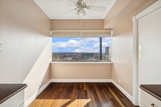 Building Photo - 5000 Montrose Blvd