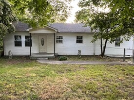 Building Photo - 1821 Freeport Rd NW