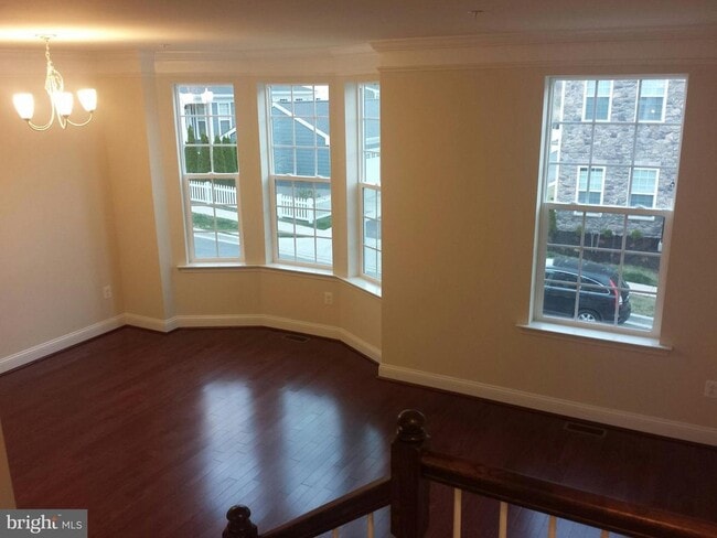 Building Photo - 6041 Maple Hill Rd