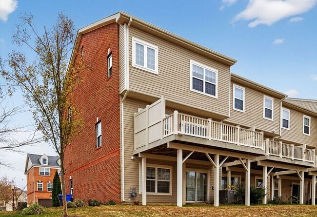 Building Photo - 11530 Sulphur Hills Pl