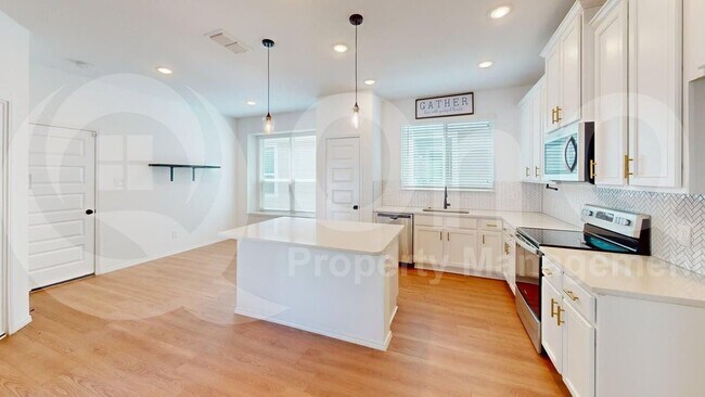 Building Photo - 10116 Revere Dr