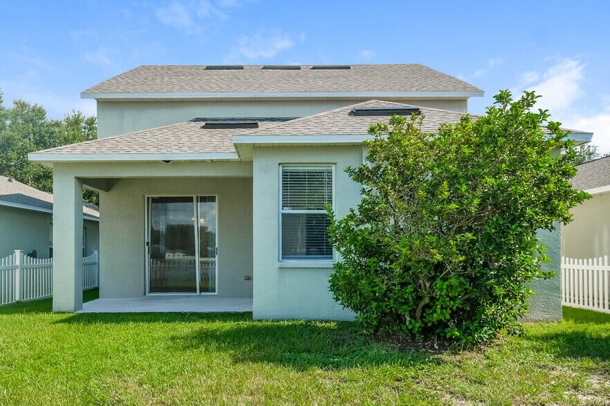 Building Photo - 8564 Deer Chase Dr