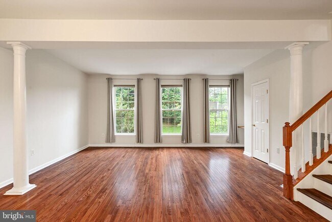 Building Photo - 15701 Palermo Terrace