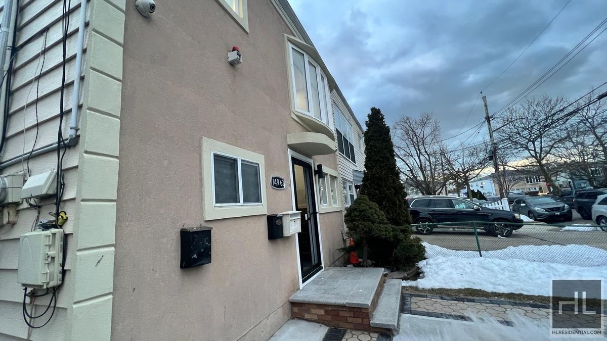 Building Photo - 256 STREET