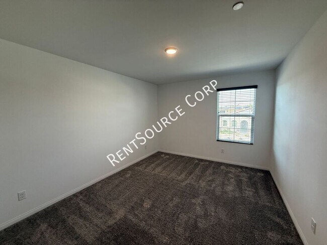 Building Photo - 6030 W Ave J 9