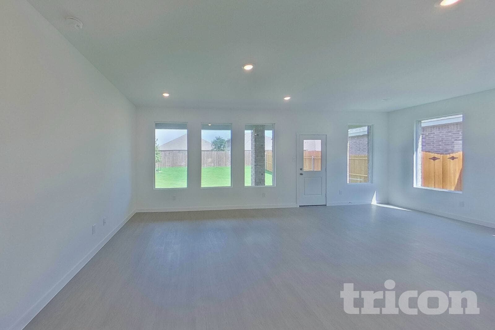 Building Photo - 1305 Francesca Dr