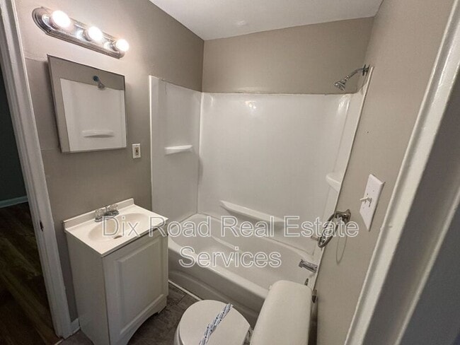 Building Photo - 3121 Gobel Ave