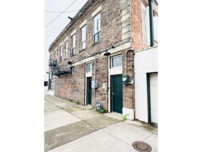 Building Photo - 4325 Elm St