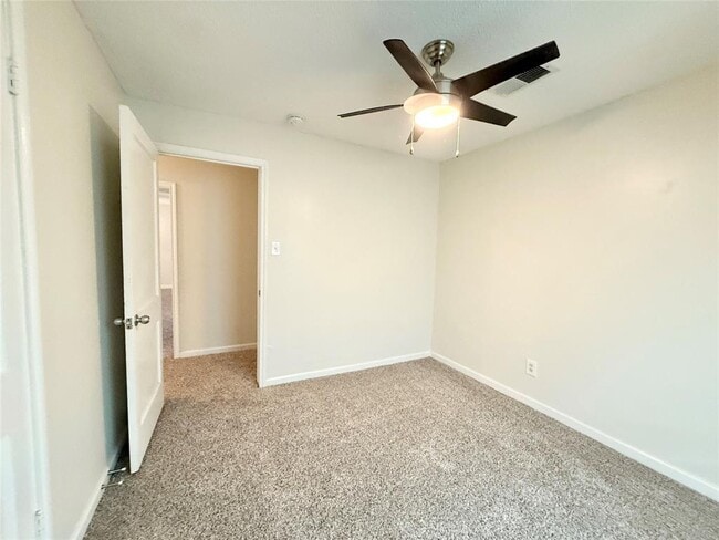 Building Photo - 5946 Southmont St