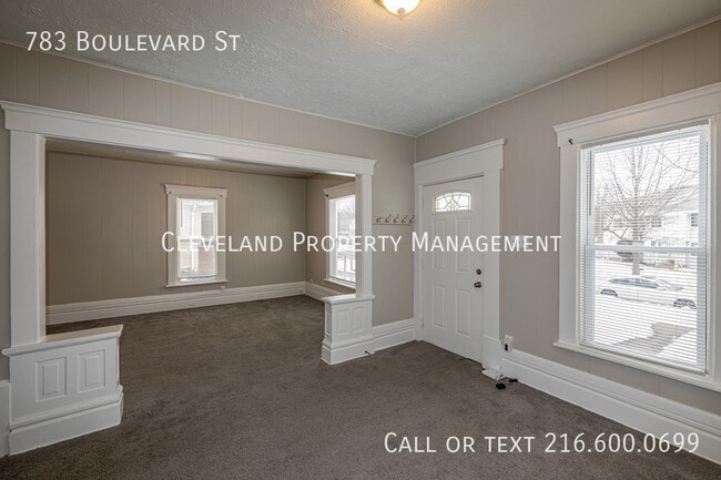 Building Photo - 783 Boulevard St