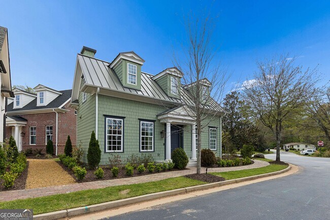 Building Photo - 11 Bourbon St