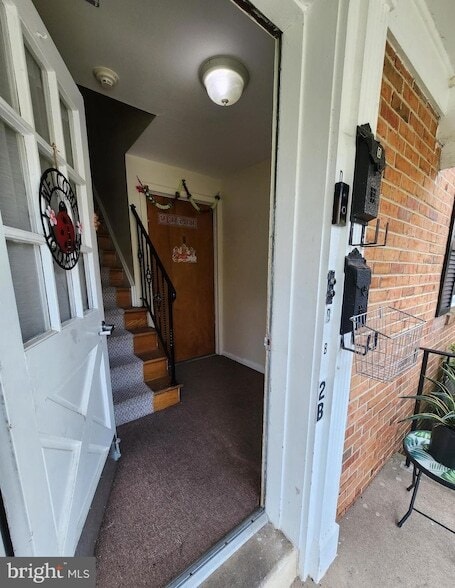 Building Photo - 2 B Sterling Terrace