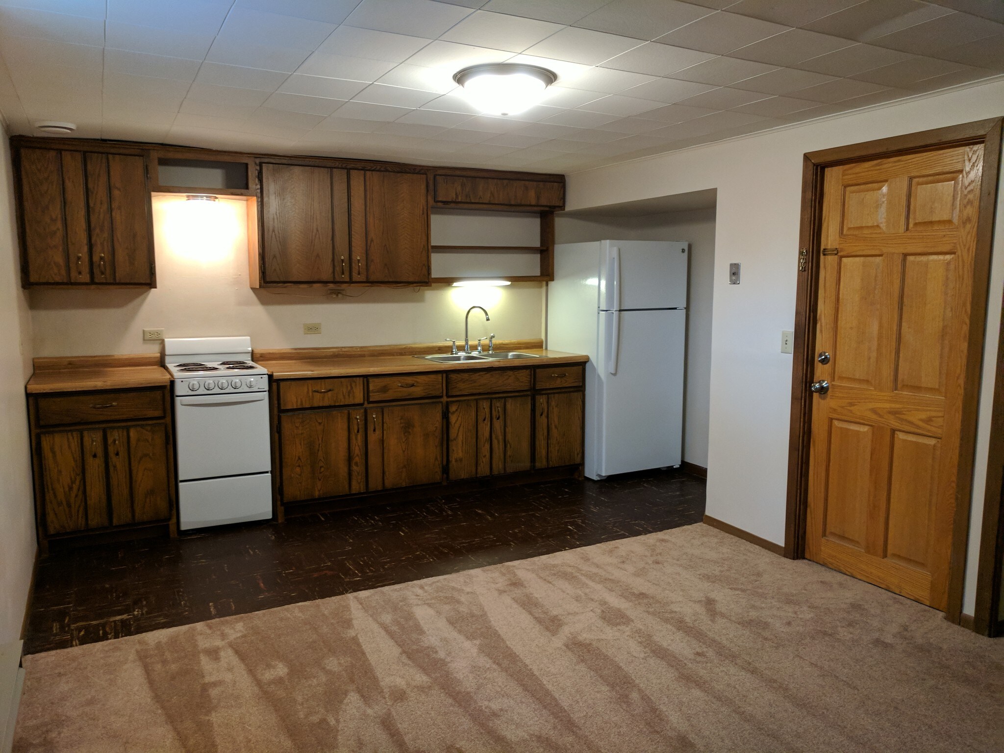 Kitchen - 17 21st Ave S