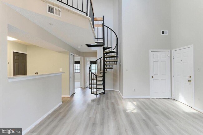 Building Photo - 7005 Birkenhead Pl