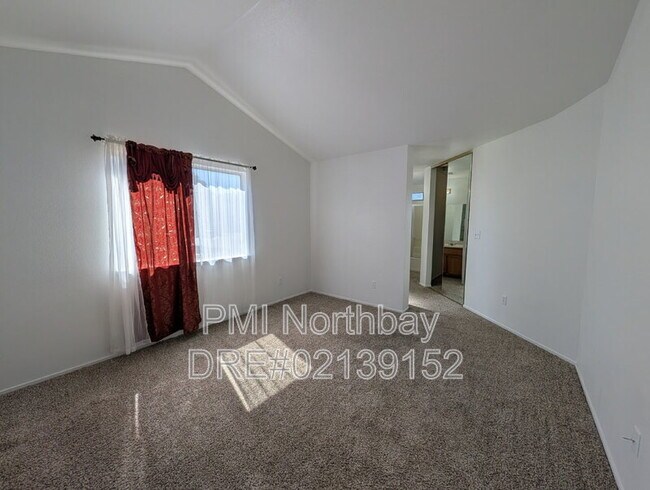 Building Photo - 317 Ridgecrest Cir