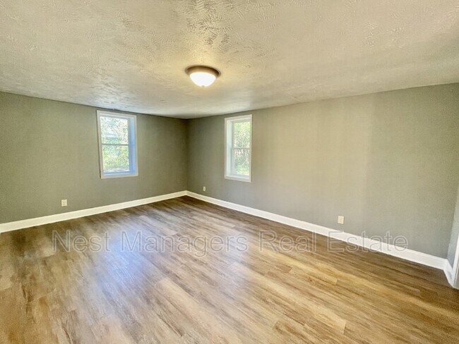 Building Photo - 714 Wilma St