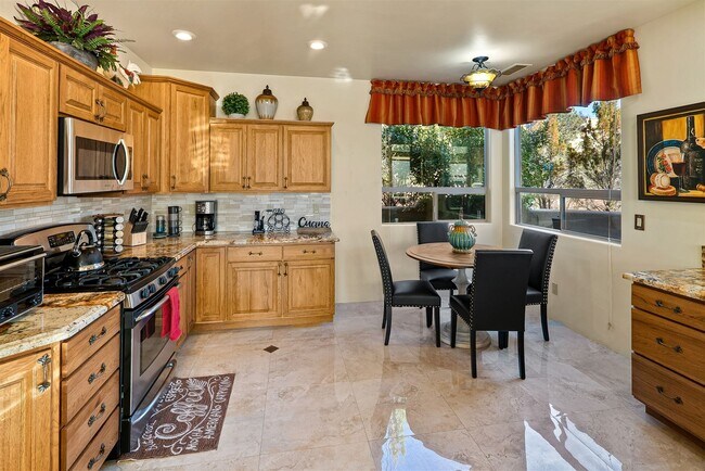 Building Photo - 2450 Mule Deer Rd