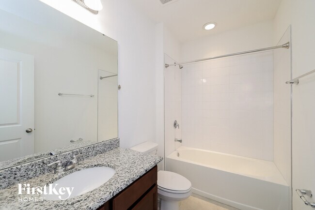 Building Photo - 178 Andreas St