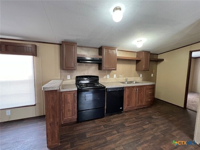 Building Photo - 1911 Wald Rd