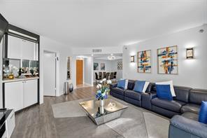 Building Photo - Yacht Club Way, Aventura, FL 33180 - 3 BR 2 BA condo