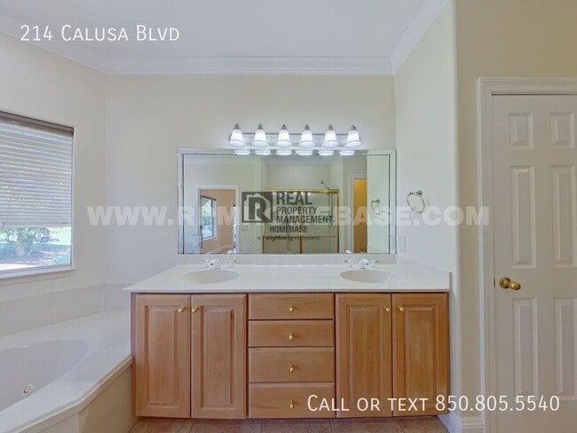 Building Photo - 214 Calusa Blvd