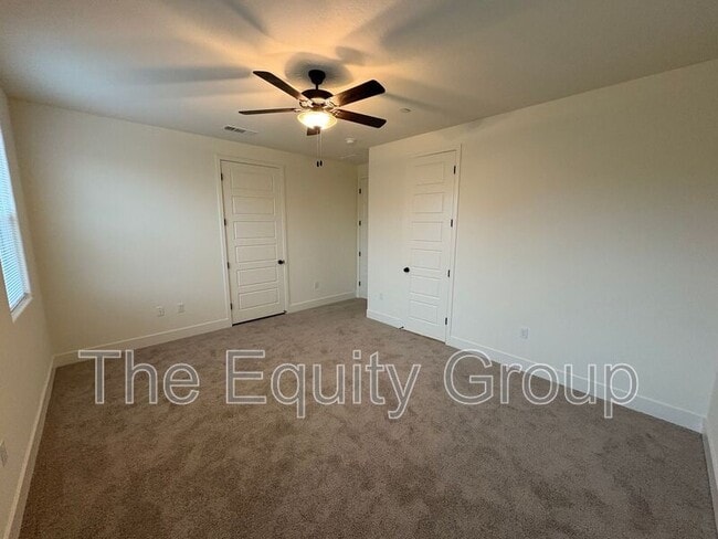 Building Photo - 2231 N Julieann St