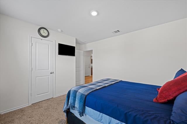 Building Photo - 217 Redbarn Ln