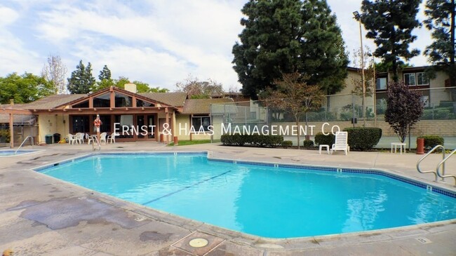 Building Photo - 3707 Country Club Dr