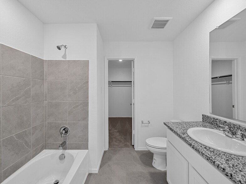 Building Photo - 14004 Birch Farm Dr