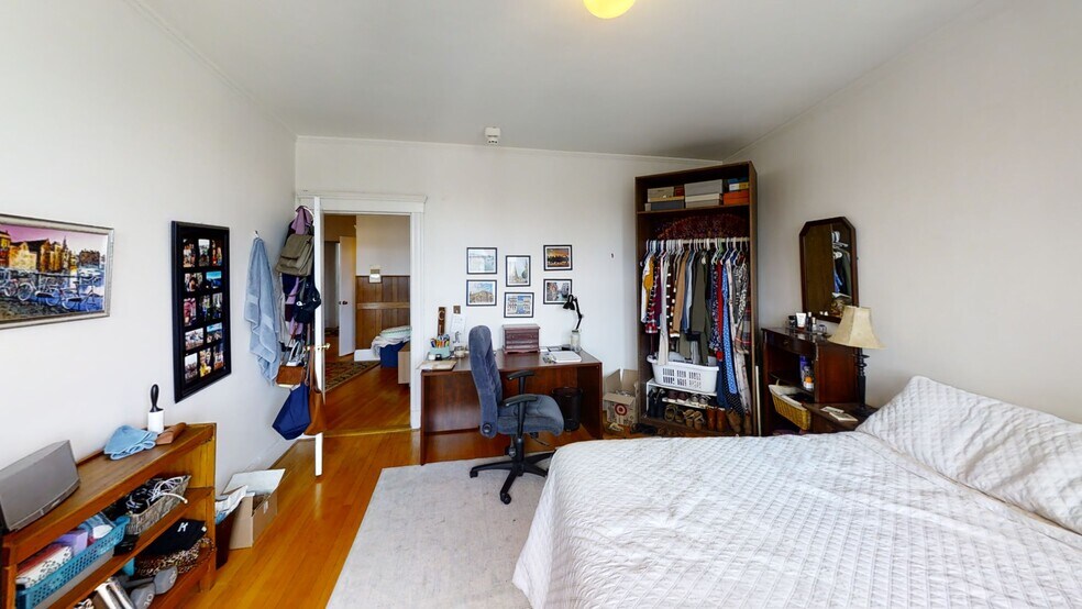 Building Photo - 2 Sutherland Rd