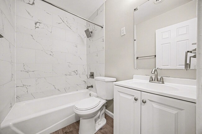 Building Photo - 3501 Section Rd