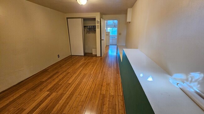 Bedroom - 1417 Nolden St