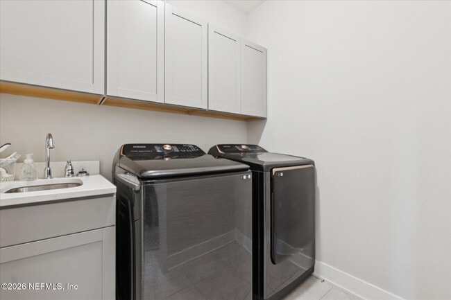 Building Photo - 75470 Sunberry Dr