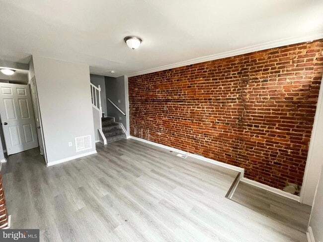 Building Photo - 2533 Woodbrook Ave