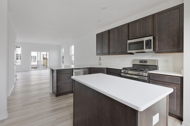 Building Photo - 541 Wolverine Dr