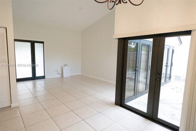 Building Photo - 21009 SW 124th Ave Rd