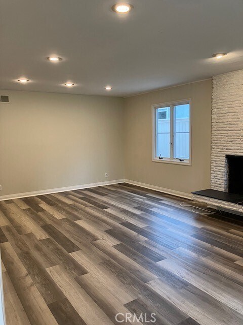 Building Photo - 57 Margate Square