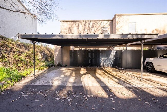 Building Photo - 3615 Jorge Dr