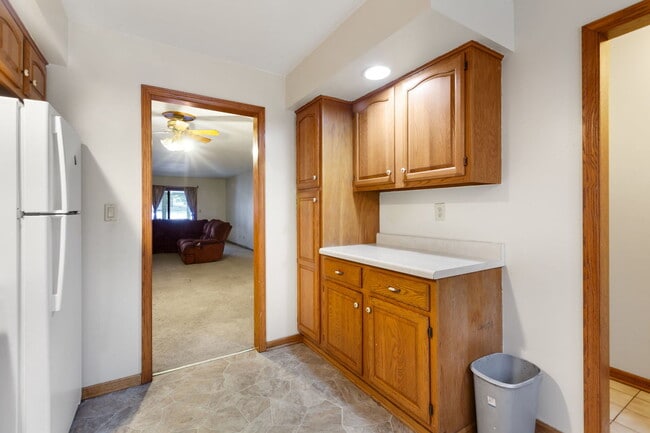 Building Photo - 1632 Poplar Ln