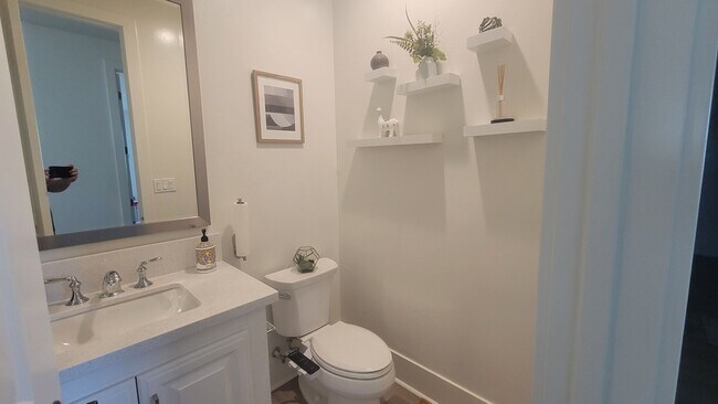 Building Photo - 3701 Parterre Ct
