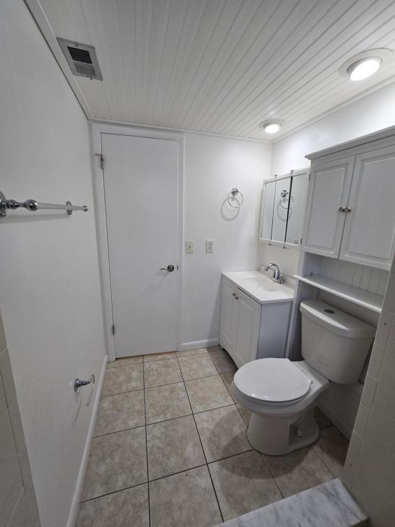 Building Photo - 9418 Nakoma Way