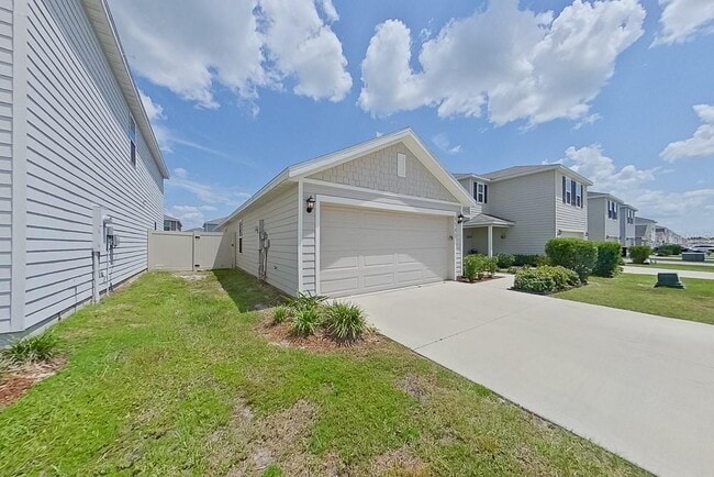 Building Photo - 8585 SW 44th Terrace