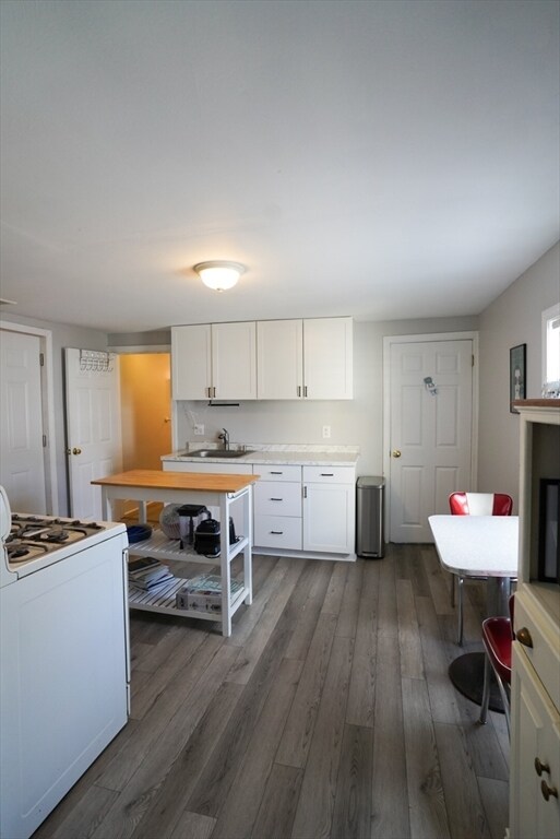 Building Photo - 6 Pleasant St