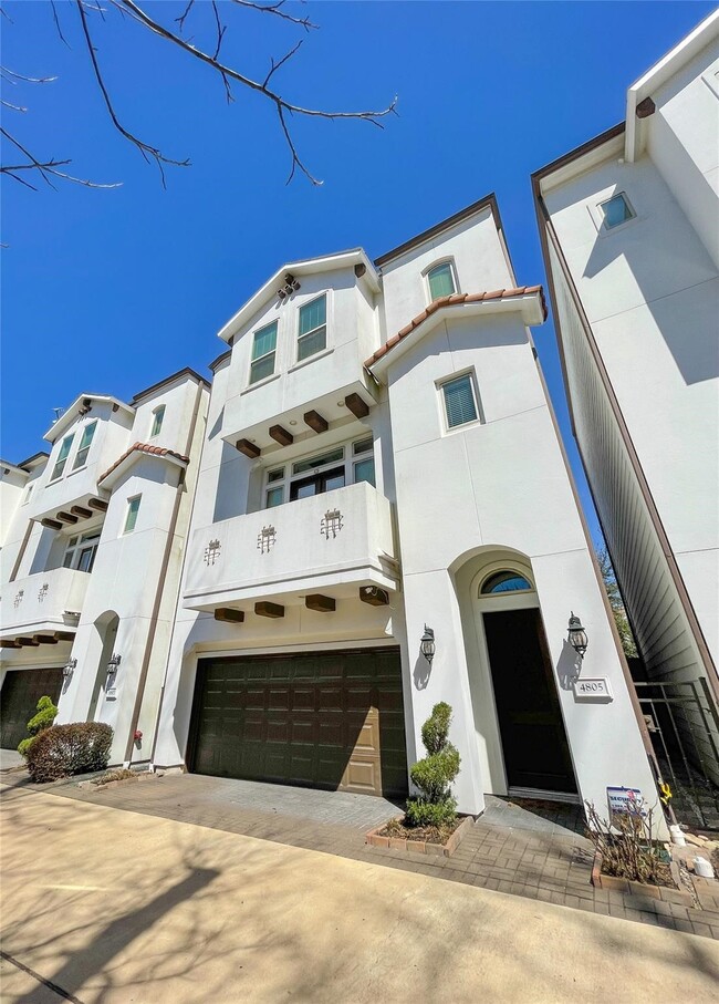 Building Photo - 4805 Jackson St