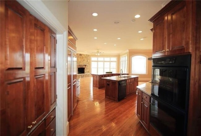 Building Photo - 2737 Tarva Pl