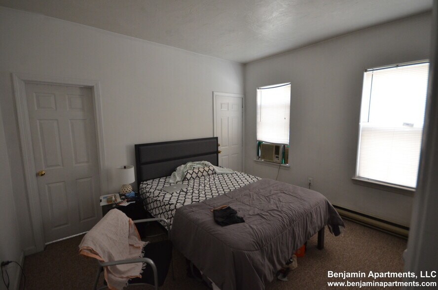 Building Photo - 26 Haskell St